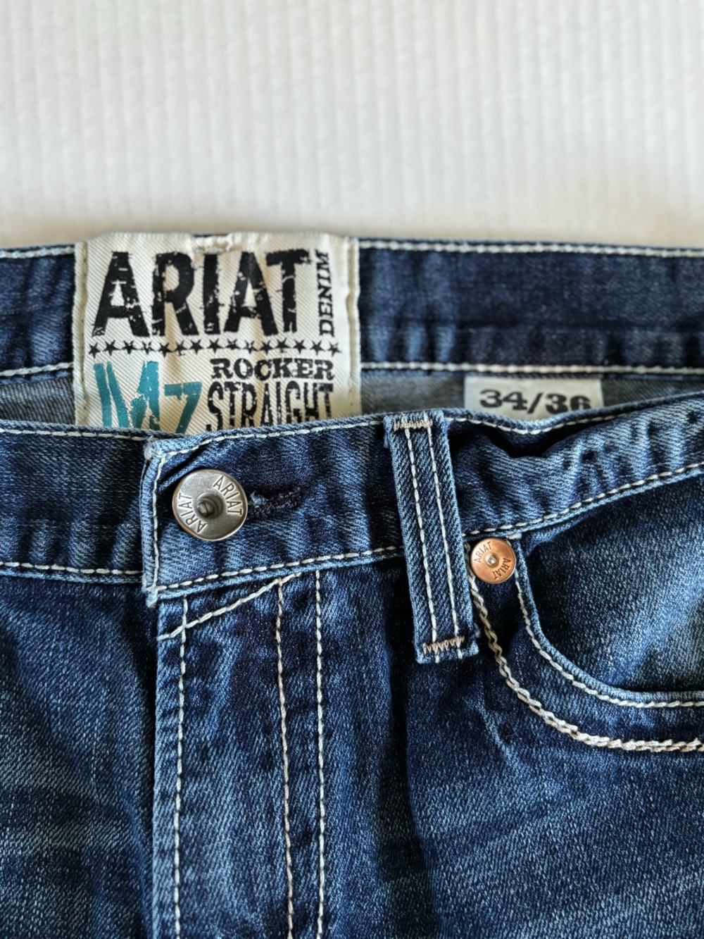 Ariat Men’s Indigo Washed Slim Straight Jeans - Picture 10 of 12